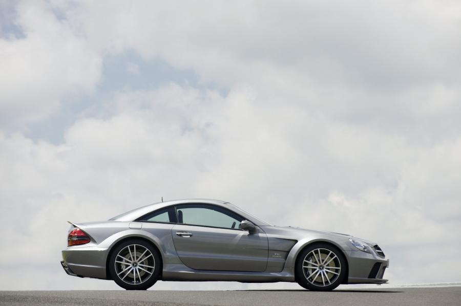  Mercedes-Benz SL65 AMG Black Series 2008 года  (фото 40 из 44)